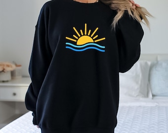 Sunrise Over Waves Sweatshirt, Minimalist Beach Graphic Crewneck, Coastal Aesthetic Pullover, Ocean Lover Gift, Summer Vibes Top