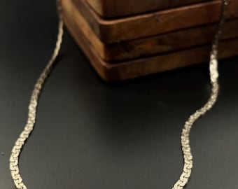 Vintage 1990s silver-tone chain necklace – Flat Woven Minimalist Style