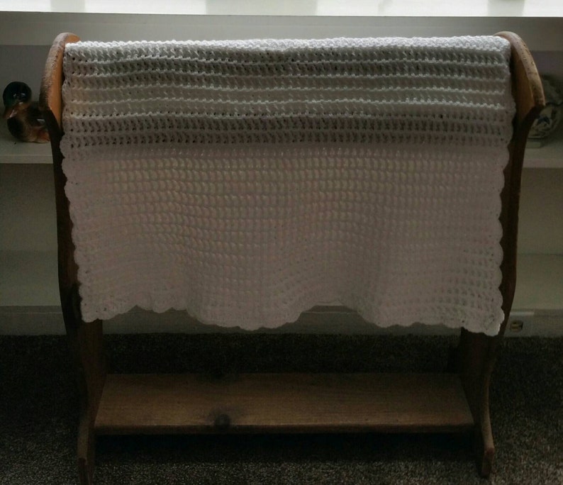 White Waffle Stitch Baby Afghan With Scallop Border Free Etsy