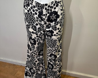 Pantalones acampanados vintage COS COB de algodón blanco y negro con estampado floral - Talla XS/S - Tiro medio - Estilo años 70