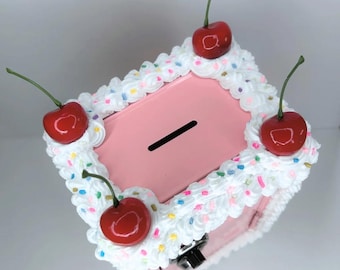Cake Vault Mini Locker: Kawaii Safe Box with Key - Pink & Black