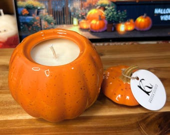 Vanilla Pumpkin Marshmallow Candle – Herfstkaars in pompoenpot | Handgemaakte sojawaskaars | Gezellig herfsthuisdecoratiecadeau