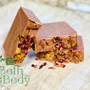 Wild Roses & Honey | Artisan Soap Bar | Vanilla Bean, Rose Clay + Manuka Honey | Gentle for all Skin Types | Gluten Free  | Gift | 2 Sizes