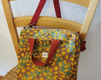 Green/brown patchwork handbag, large enough for everything you need for the day, removable shoulder strap.