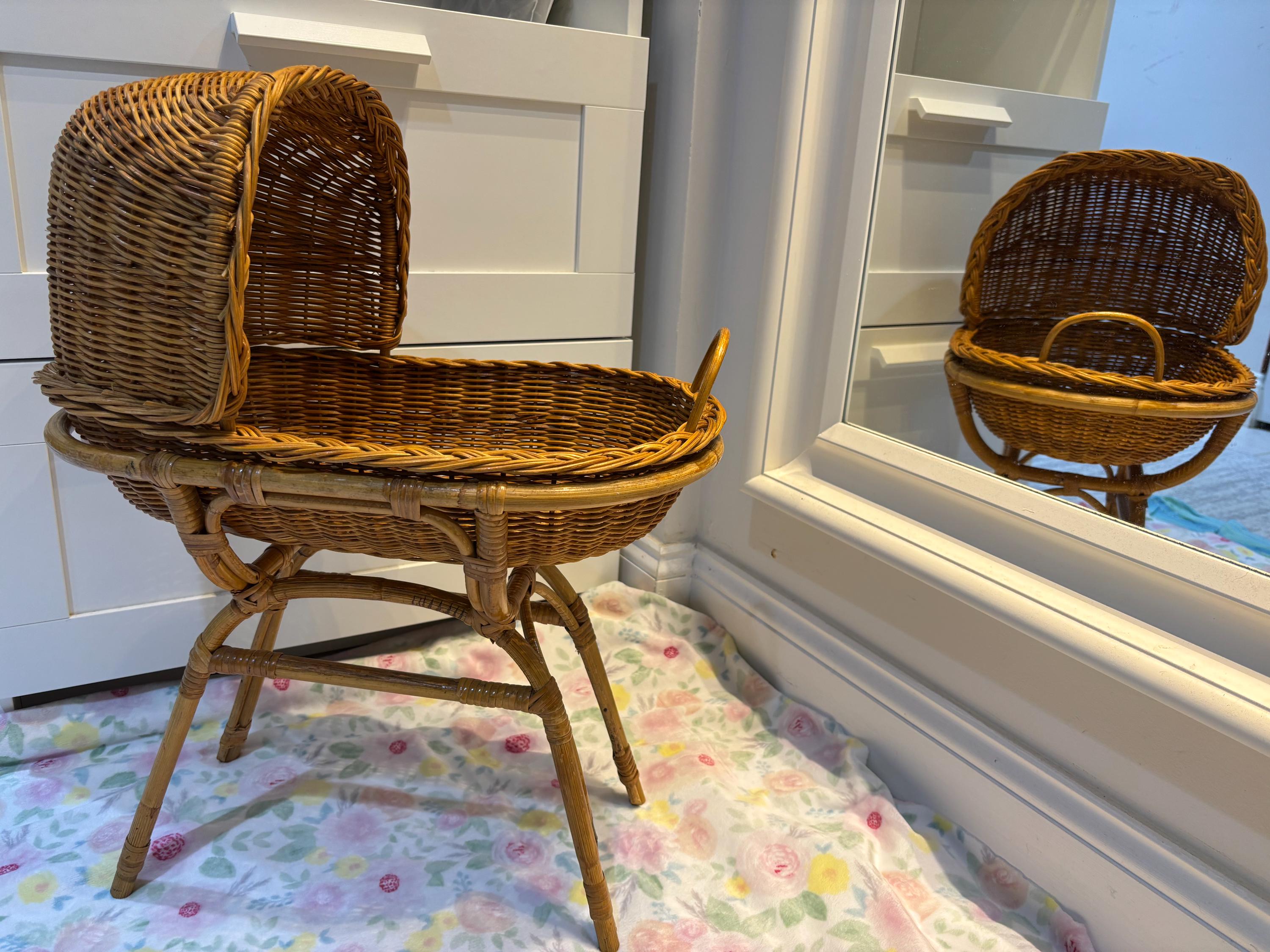 For Baby Antique Wicker Bassinet With Stand Wicker Bassinet With Stand