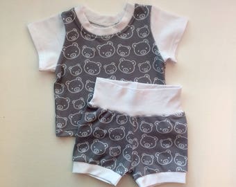 Gender Neutral Child Clothing Set // Bear Clothing // Bringing Baby Home // Baby Shower Gift //  Two Piece Set //
