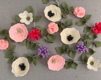 Felt Floral Flower Garland // Spring Decor // Nursery // Wedding Decor // Flower Bunting // Pink, Cream, Purple, Green