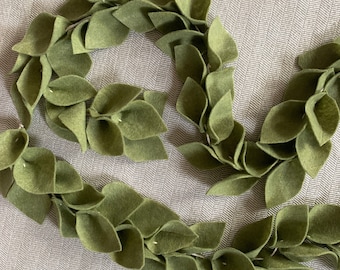 Felt Leaf Garland // Fall Garland // Spring Garland // Summer Garland // Winter Garland // Wedding Decor // Felt Greenery // Mantel Decor //