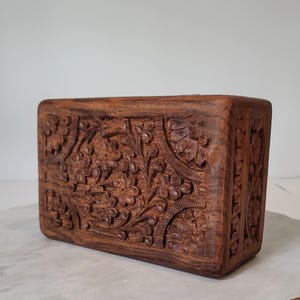 Vintage Carved Wood Flower Trinket Box – Ornate Hinged Jewelry Box, Boho Decor, India