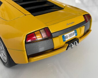 Maisto 1:18 Lamborghini Murciélago Yellow Diecast Car Model – 1st