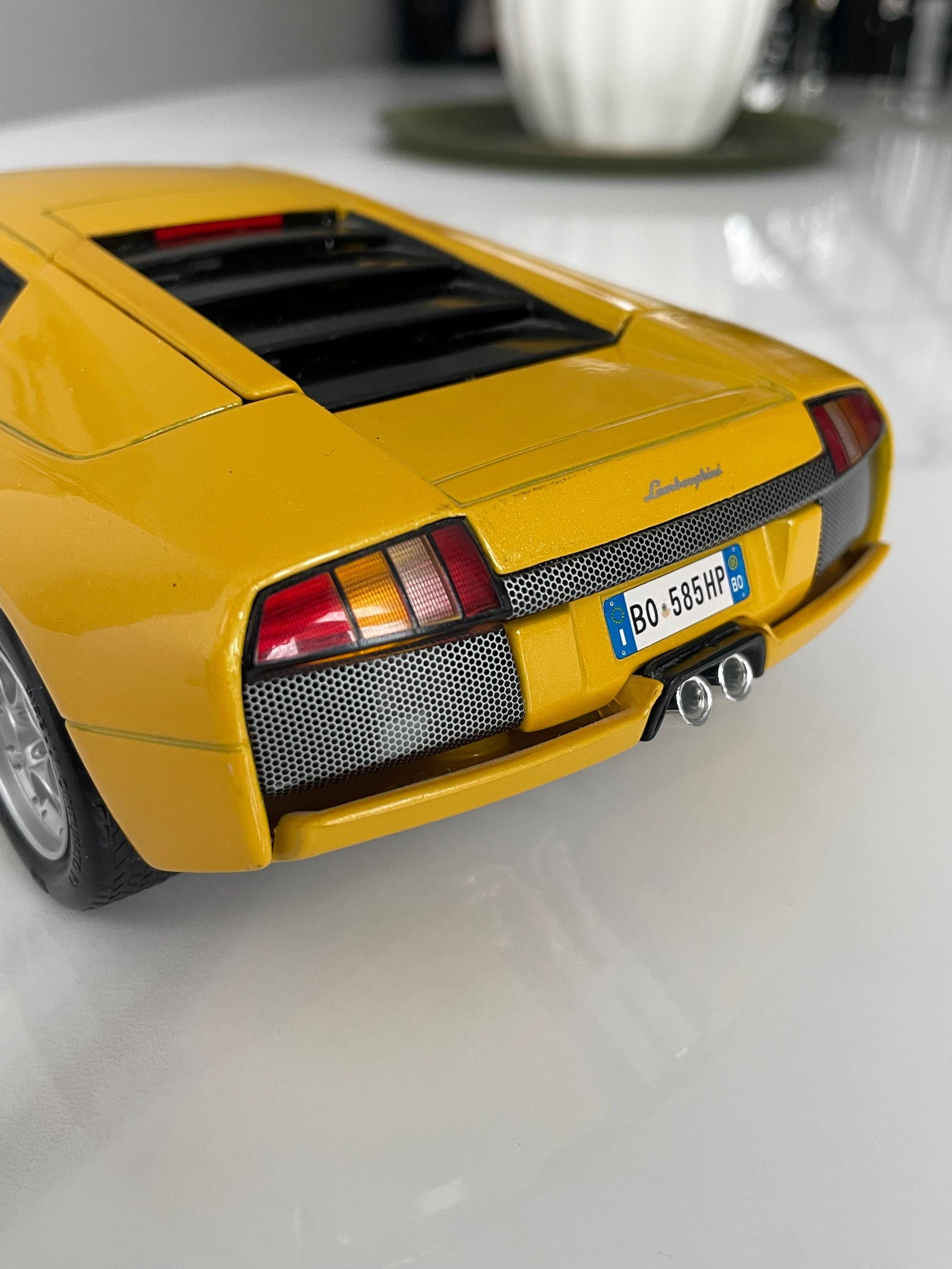 Maisto 1:18 Lamborghini Murciélago Yellow Diecast Car Model – 1st