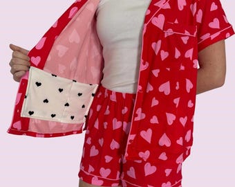 Mastectomy Pajama Short Sleeve Set with Surgical Drain Pockets, Pink Hearts