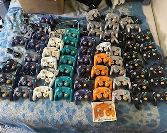 Manettes OEM GameCube reconditionnées (vendant également les adaptateurs pour Nintendo Switch et PC)