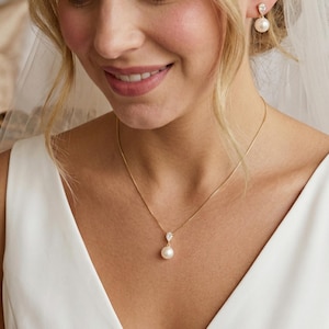 Dainty Pearl with Diamond Necklace, Natural Pearl Necklace with CZ Diamond Jewelry, Simple Pearl Pendant Necklace,Minimalist Wedding Jewelry