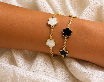 18K Gold Klee Bettelarmband Von Feel Amara • Schwarz Weiß Emaille Armband • Minimalistisches Gold Armband • Zierlicher Schmuck • Geschenk für Sie