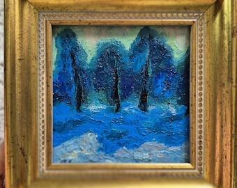 Originales Ölgemälde „Winterwald“, blau-weiße Schneelandschaft, Impasto-Technik, kleines gerahmtes Landschaftsbild, Weihnachtsgeschenk, Hüttendekoration
