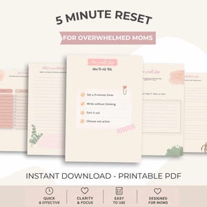 Puede incluir: Un PDF imprimible titulado "5 Minute Reset for Overwhelmed Moms". El diseño presenta varias páginas con acentos rosas y verdes, incluyendo una lista de verificación y páginas rayadas. El texto incluye "How to Use This" con pasos e iconos.