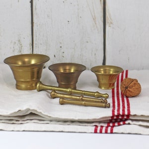 Vintage Set of 3 Bronze Tiny Mortars and pestles - Miniature Antique mortars and pestles - Bronce Mortar - Rustic decoration