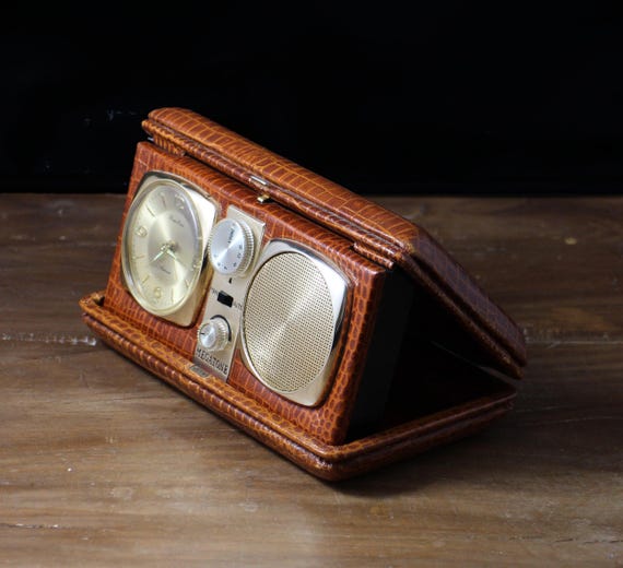 Horloge/réveil de poche étui cuir - Collection Horloge/réveil de poche étui cuir - Collection