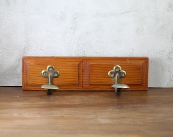 Appendiabiti vintage in legno: organizer da ingresso con 2 ganci