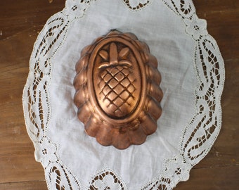 Vintage Copper Pineapple Mold - Rustic Kitchen Decor