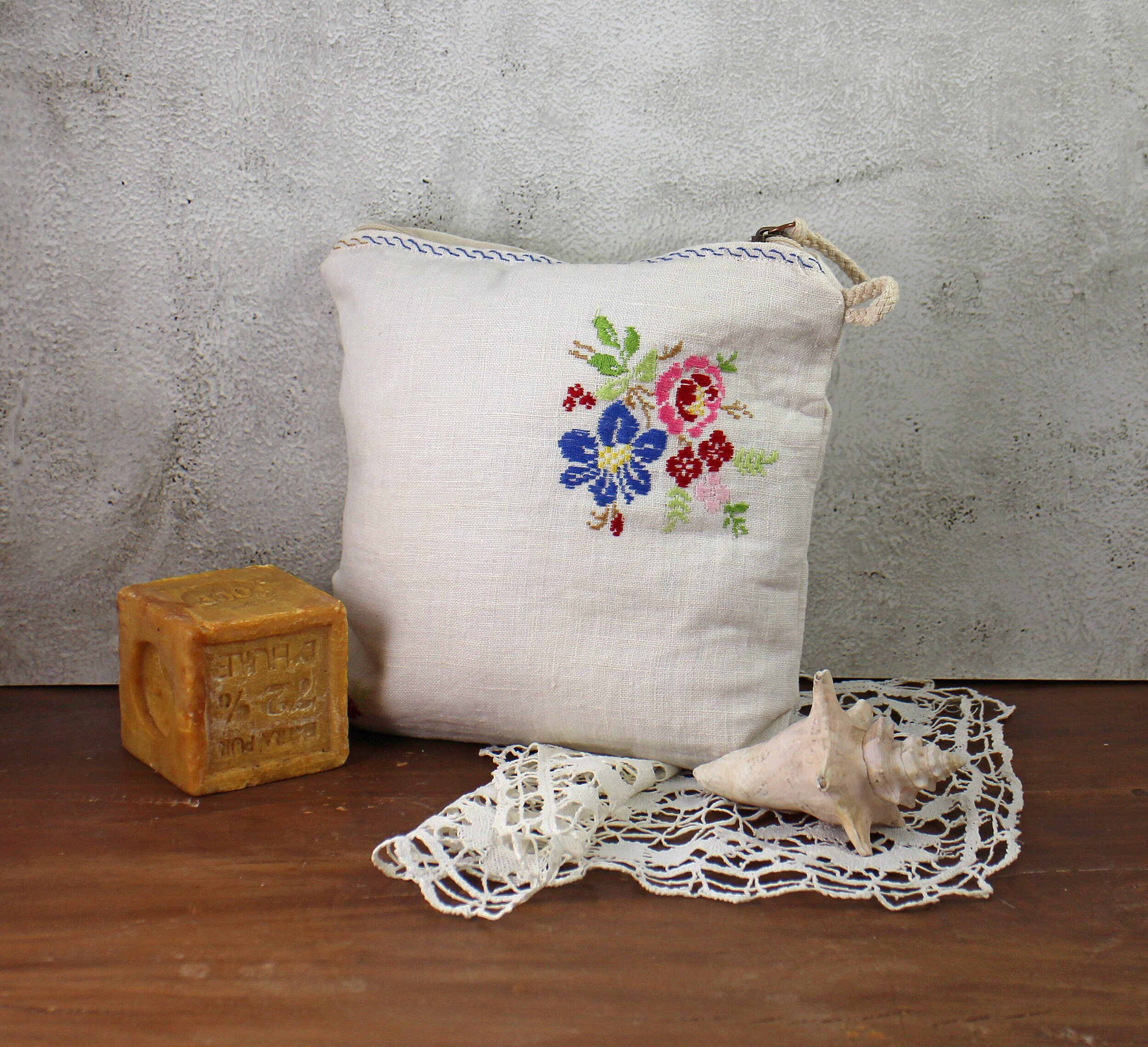Pochette Embroidery 