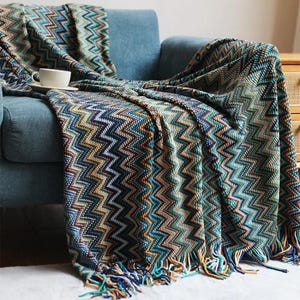 Boho Haven Tassel Throw – Soft Knitted Blanket with Fringe Edges, Lightweight Bohemian Decor