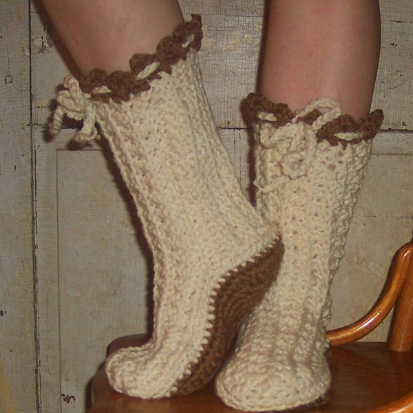 Crochet Pattern Boots--------- DELICIOUS CROCHET BOOTS-----make them in one day----for outdoor wear too