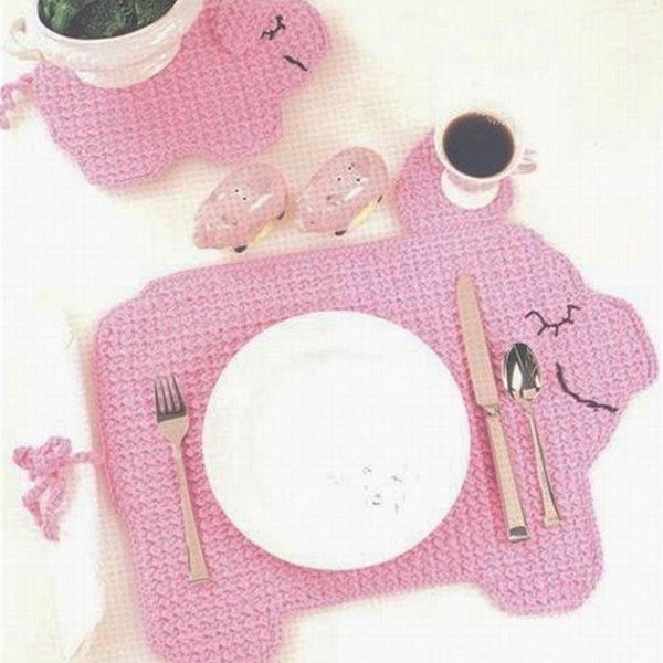 Crochet Pattern Placemats---------PIGGIE PLACEMATS and Matching TRIVETS