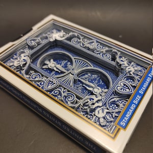 Cartes à jouer standard Blue Bicycle avec Blue Back 3D Art coupées à la main par CardboardCreationism