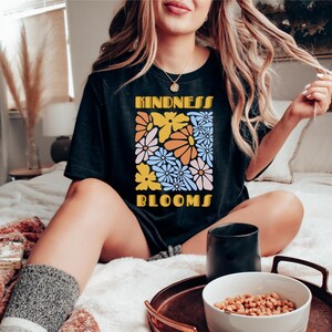 Retro Kindness Blooms Shirt, Groovy Floral Graphic Tee, Positive Vibes Halloween Fall Shirt, Vintage 70s Flower Power Top for Women