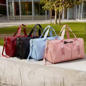 Sac polochon personnalisé, cadeau brodé pour elle, cadeau de demoiselle d'honneur, trousse de maquillage de voyage, trousses de toilette