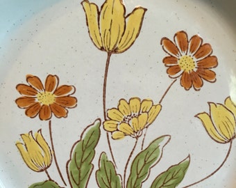 Country Casual Stoneware Floral Dinner Plates