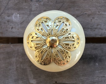 Flower Knobs for Dressers, Gold Dresser Knobs, Two Tone Cabinet Knobs, Gold Drawer Knobs