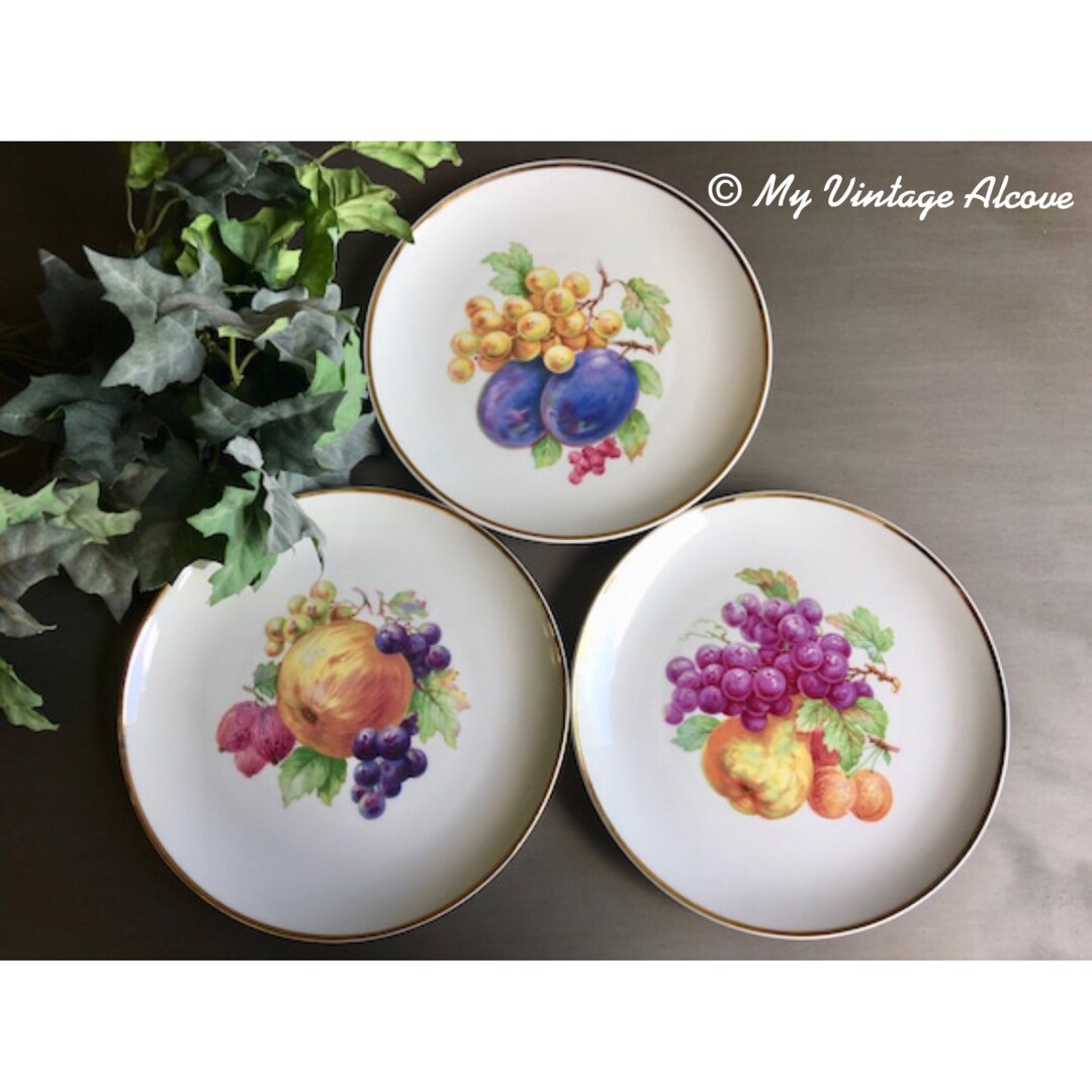 Fruit Design Plates, Hutschenreuther Selb Fruit Plates, Bavaria Fruit