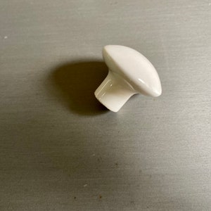 White Ceramic Drawer Pulls, White Porcelain Cabinet Knobs, White Porcelain Knobs, White Porcelain Drawer Knobs, Vintage White Knobs