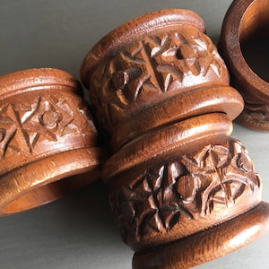 Vintage Wooden Napkin Rings, Carved Napkin Rings, Carved Wood Napkin Rings, Vintage Wood Napkin Rings, Brown Napkin Rings