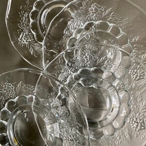 Westmoreland Glasteller, Westmoreland Glass Traubenmuster, Vintage Traubenteller