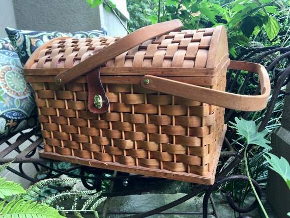 Picnic Basket For Four, Picnic Basket With Dishes