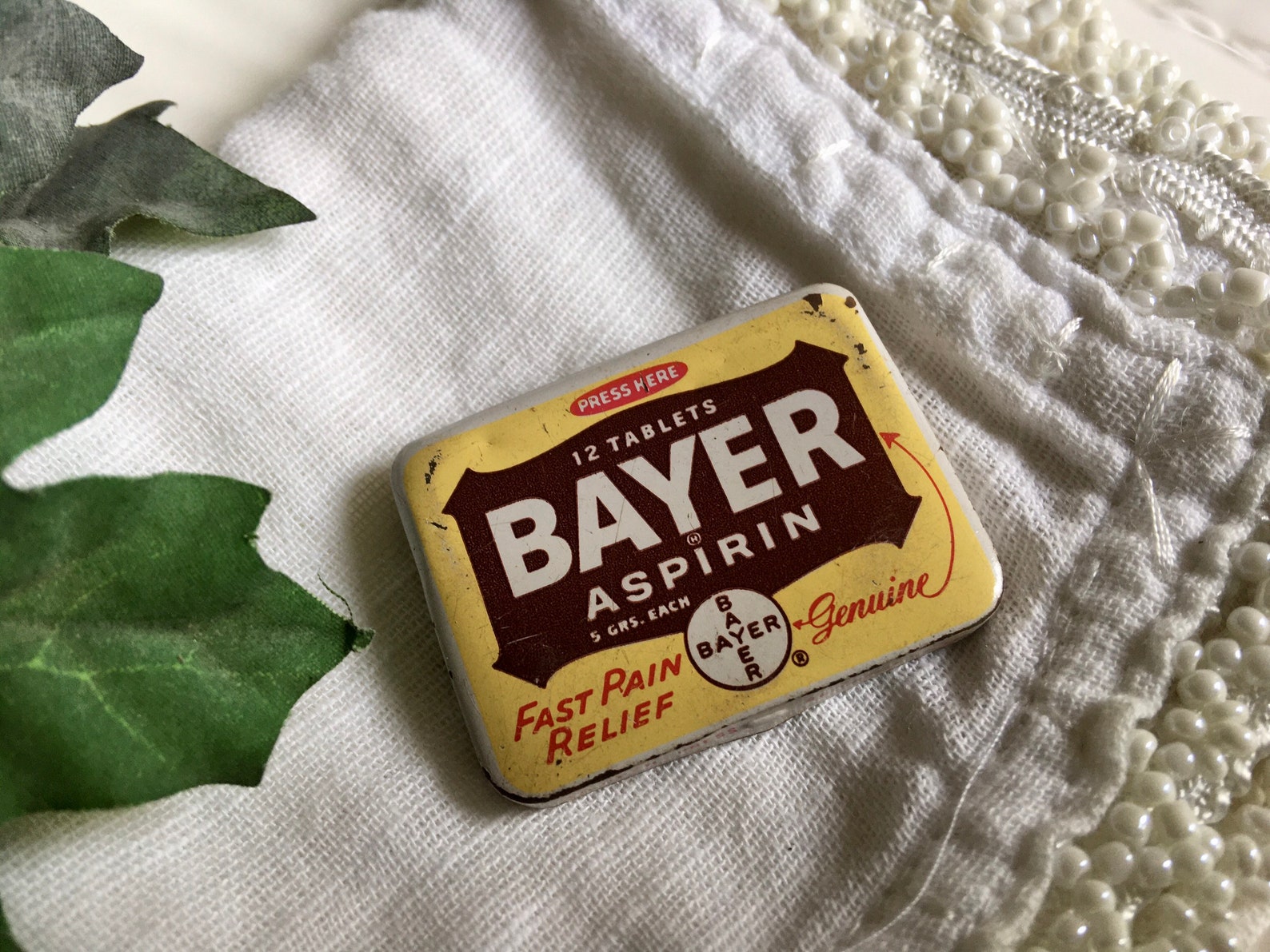 Vintage Bayer Aspirin Tin Old Bayer Aspirin Tin 12 Tablets Etsy