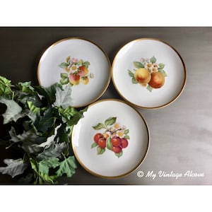 Vintage Fruit Plates, Hutschenreuther Fruit Plates, Bavaria Fruit Plates