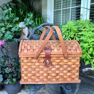 Picnic Basket For Four, Picnic Basket With Dishes image 2