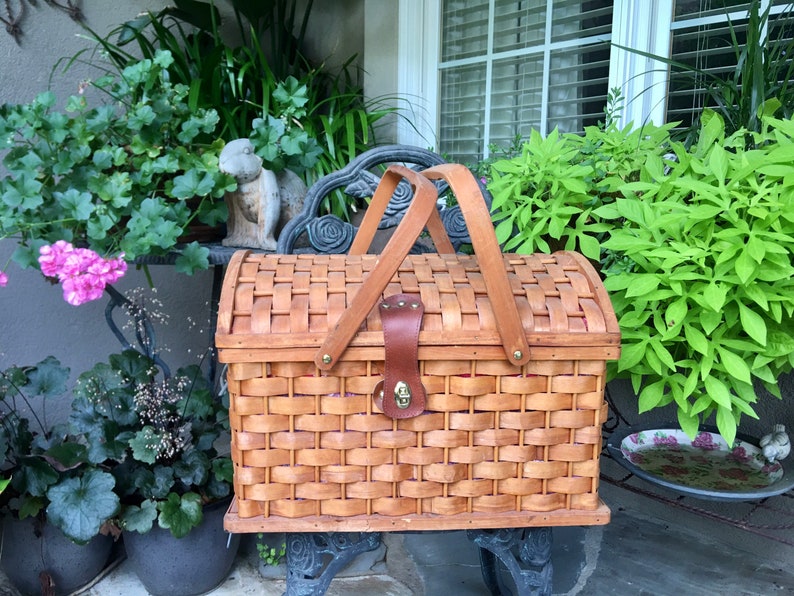 Picnic Basket For Four, Picnic Basket With Dishes image 2