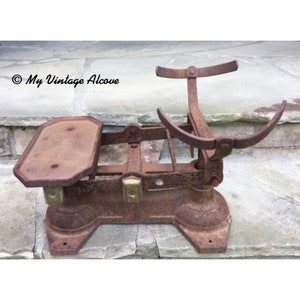 Old Weighing Scales, Antique Cast Iron Scale, Antique Farmhouse Scale