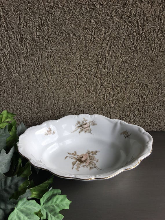 A Chinese Large Bronze Deep Scalloped Rim Charger / Bowl A Chinese Large Bronze Deep Scalloped Rim Charger / Bowl