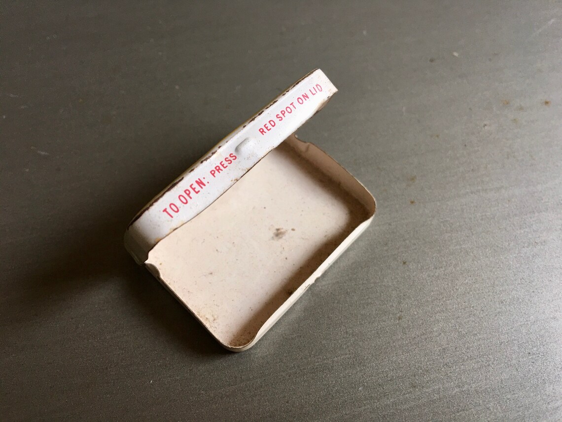 Vintage Bayer Aspirin Tin Old Bayer Aspirin Tin 12 Tablets Etsy