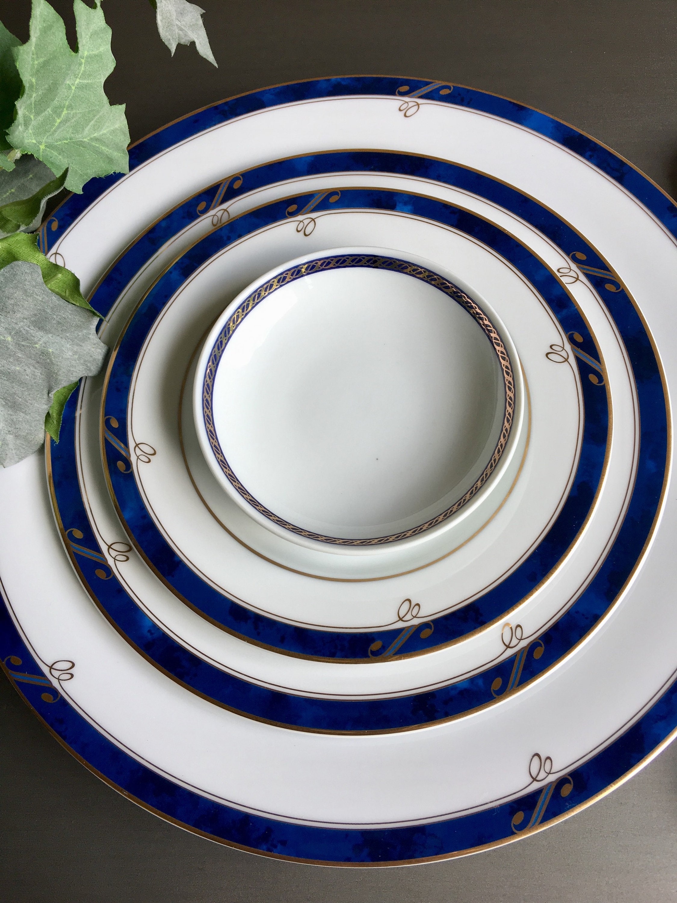 Stitch Row Ceramic Plates