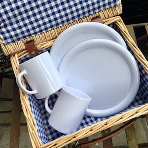 Picnic Basket Set for 2, Vintage Picnic Basket With Dishes, Picnic Set for Two