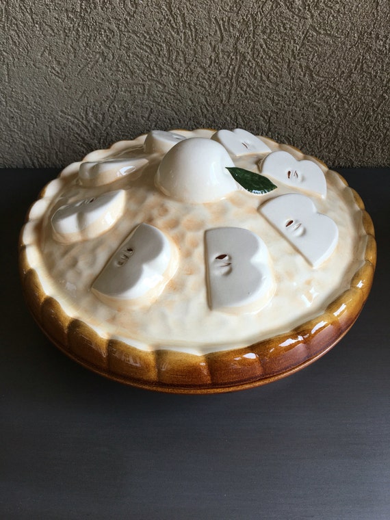 pie plate with apple pie recipe