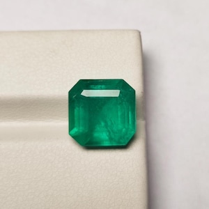 Zambian Emerald Gemstone: 5.50 Carats Untreated Transparent Green Emerald Square Cut 11x11 mm Approx.